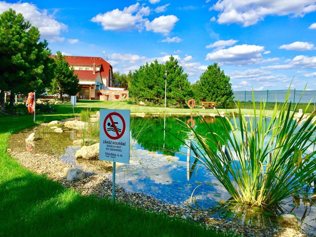 Hotel Celnice Břeclav Dış mekan fotoğraf