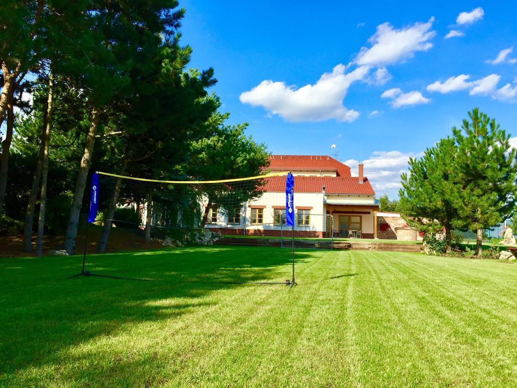 Hotel Celnice Břeclav Dış mekan fotoğraf